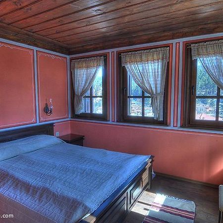 Gozbarov'S Guest House Koprivstica Kültér fotó